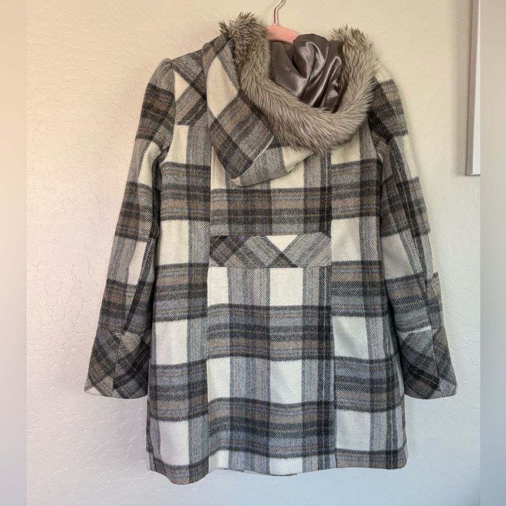 ASOS Miss Selfridge Gray Plaid Pea Coat with Faux Fur Trim Hood Size 8 - Picture 4 of 5